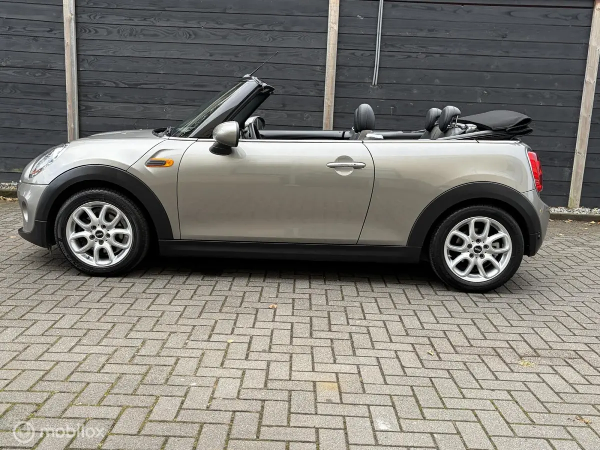 1.5 Leder/Alcantara / LM / PDC / 38.982 KM 1e eig.