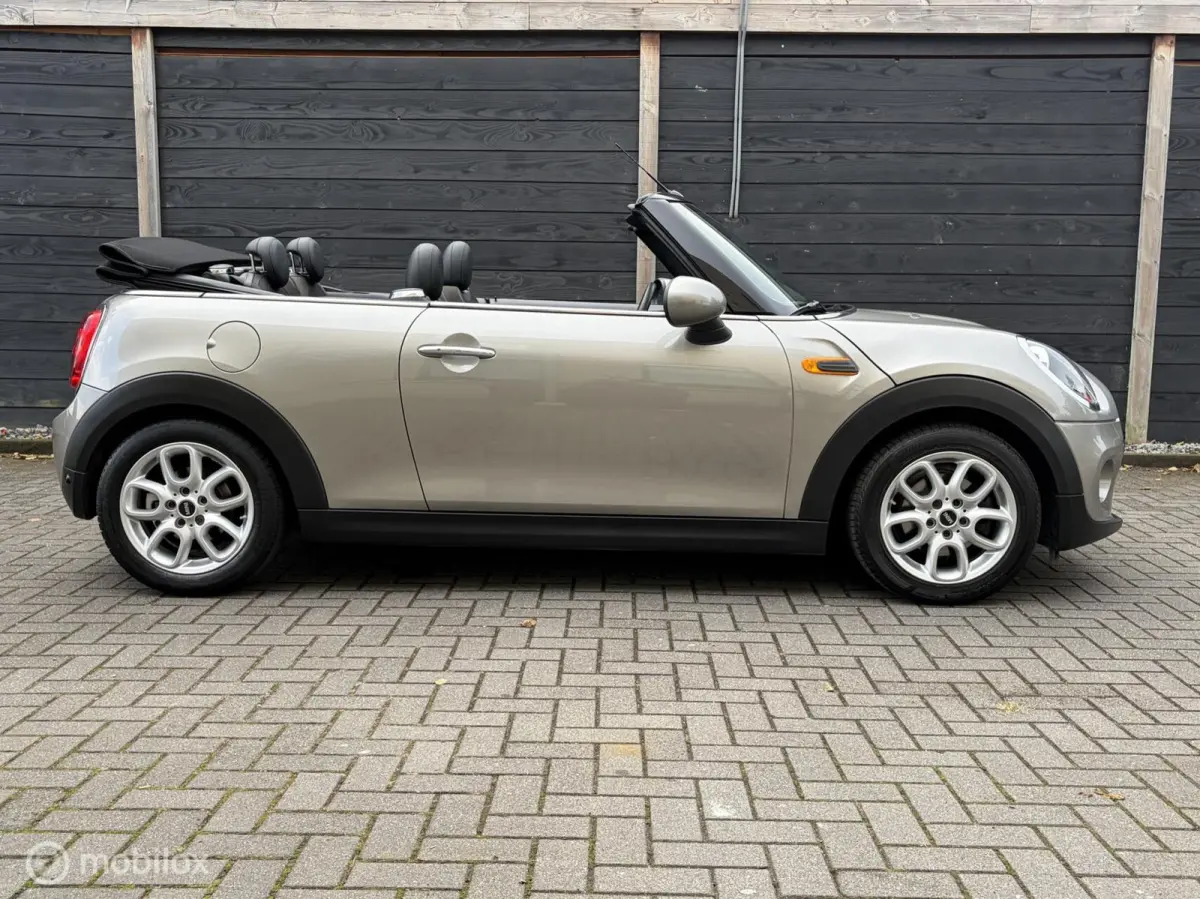 1.5 Leder/Alcantara / LM / PDC / 38.982 KM 1e eig.