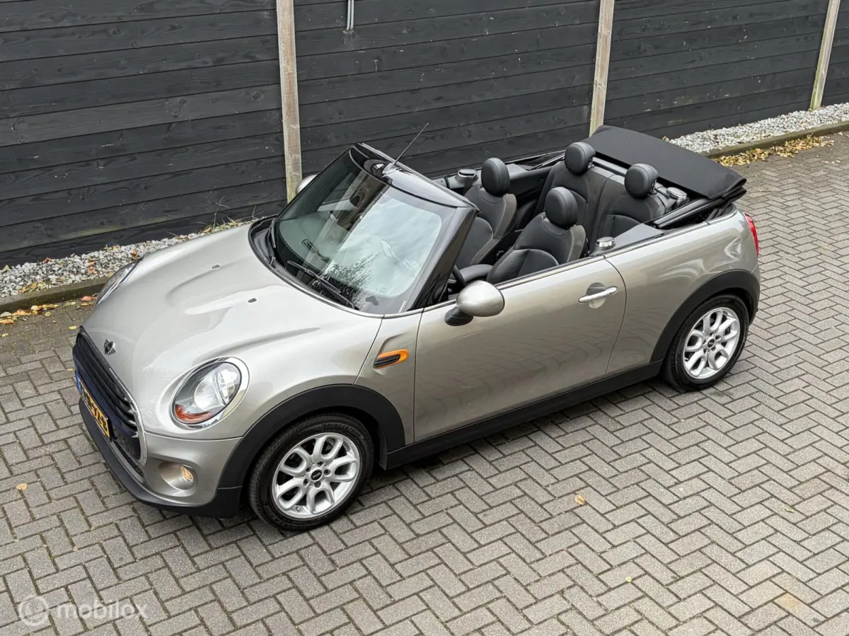 1.5 Leder/Alcantara / LM / PDC / 38.982 KM 1e eig.