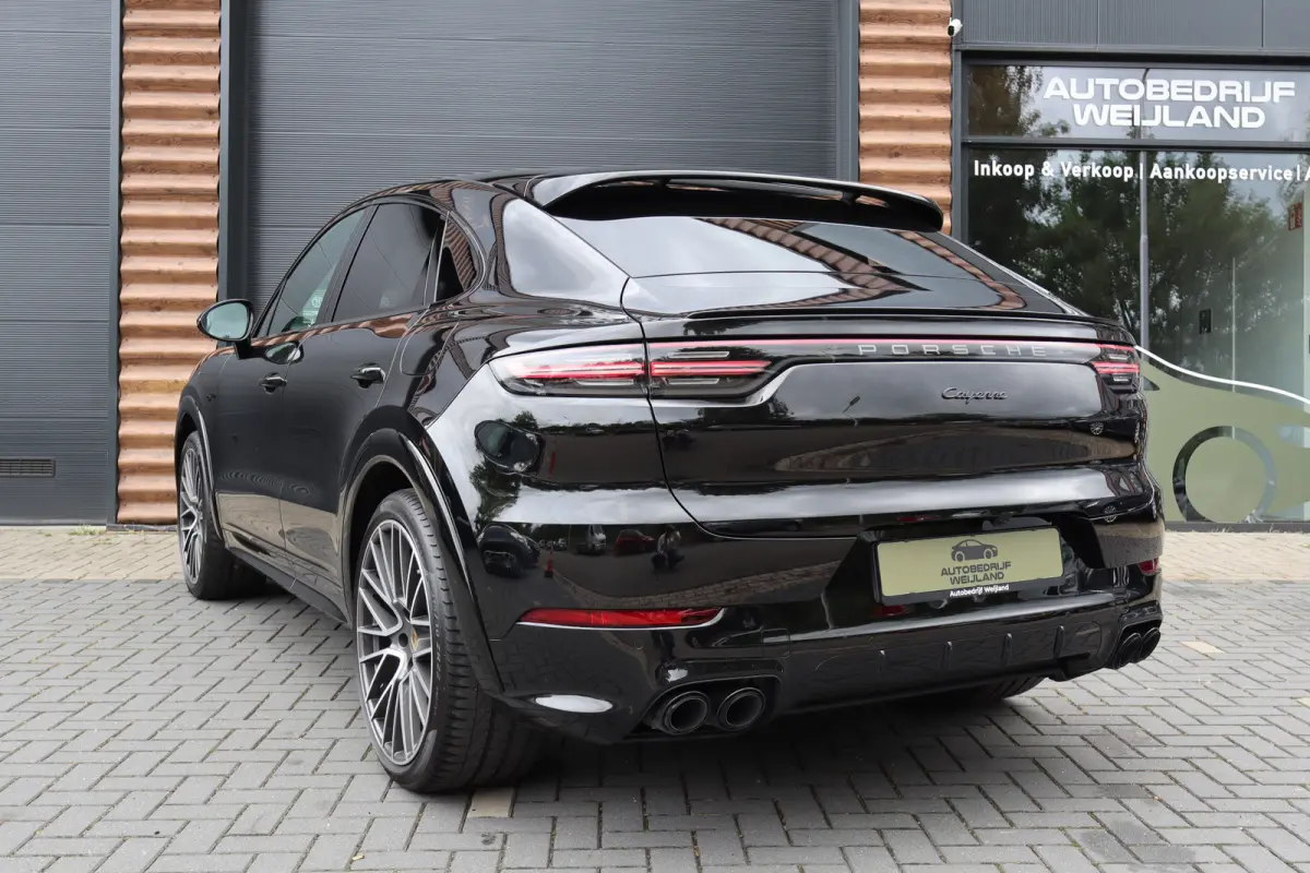 3.0 E-Hybrid Black Edition Platinum 462PK NIEUWSTAAT 1STE EIG. SOH 99% I NL-auto I 360 Camera I Leder I Sport Chrono I Pano I elek. stoel I Winterpakket I PASM I Soft-close I