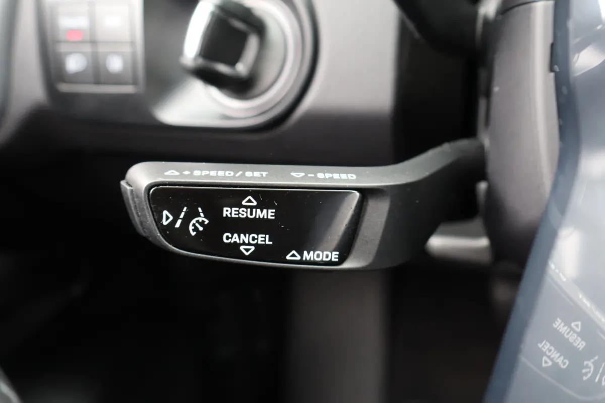 3.0 E-Hybrid Black Edition Platinum 462PK NIEUWSTAAT 1STE EIG. SOH 99% I NL-auto I 360 Camera I Leder I Sport Chrono I Pano I elek. stoel I Winterpakket I PASM I Soft-close I
