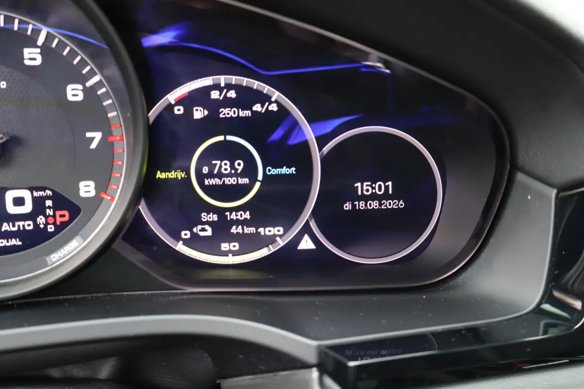 3.0 E-Hybrid Black Edition Platinum 462PK NIEUWSTAAT 1STE EIG. SOH 99% I NL-auto I 360 Camera I Leder I Sport Chrono I Pano I elek. stoel I Winterpakket I PASM I Soft-close I