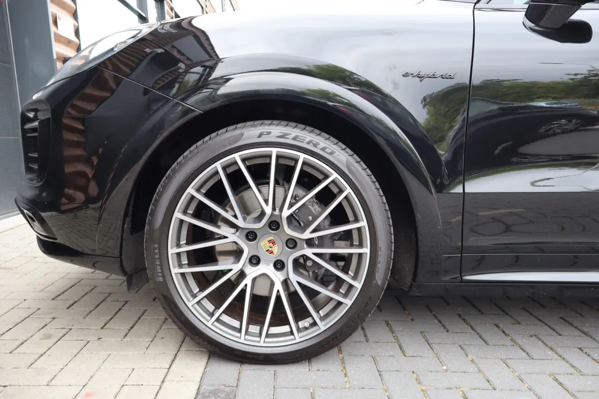 3.0 E-Hybrid Black Edition Platinum 462PK NIEUWSTAAT 1STE EIG. SOH 99% I NL-auto I 360 Camera I Leder I Sport Chrono I Pano I elek. stoel I Winterpakket I PASM I Soft-close I