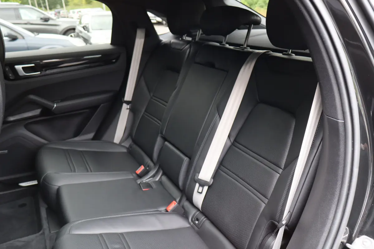 3.0 E-Hybrid Black Edition Platinum 462PK NIEUWSTAAT 1STE EIG. SOH 99% I NL-auto I 360 Camera I Leder I Sport Chrono I Pano I elek. stoel I Winterpakket I PASM I Soft-close I
