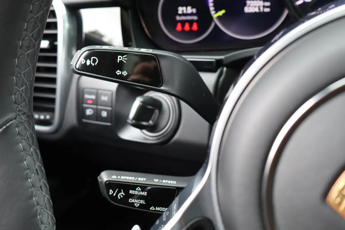 3.0 E-Hybrid Black Edition Platinum 462PK NIEUWSTAAT 1STE EIG. SOH 99% I NL-auto I 360 Camera I Leder I Sport Chrono I Pano I elek. stoel I Winterpakket I PASM I Soft-close I