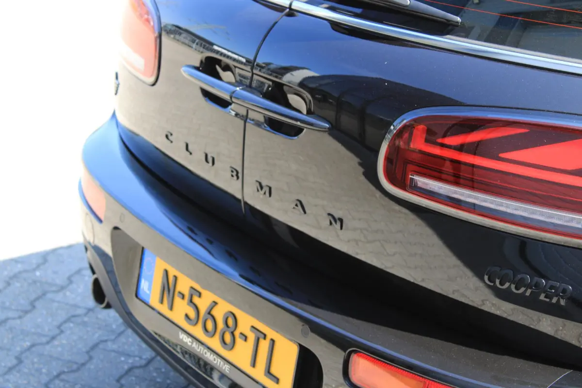Cooper Camera | ACC | Comfort Access | Leder | DAB | Stoelverwarming | Stuurwielverwarming | 1e Eigenaar | BTW | Facelift