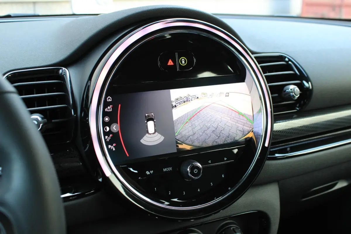 Cooper Camera | ACC | Comfort Access | Leder | DAB | Stoelverwarming | Stuurwielverwarming | 1e Eigenaar | BTW | Facelift