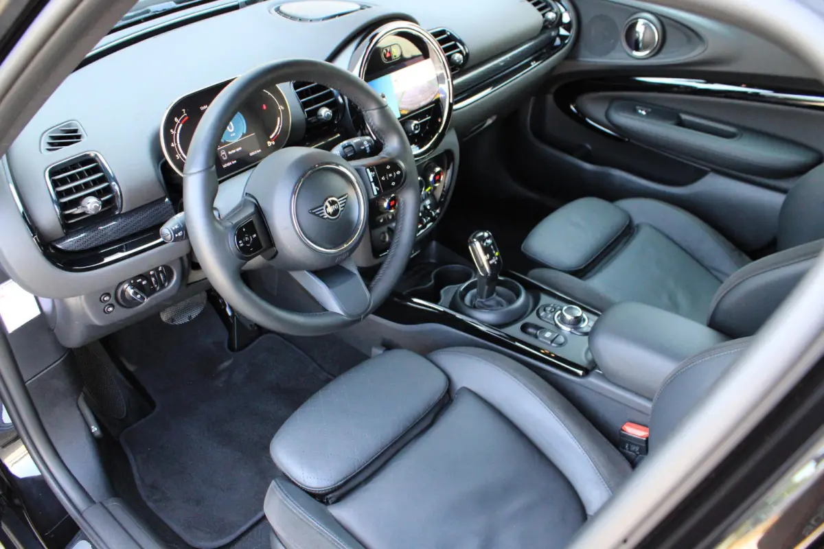 1.5 Cooper Camera | ACC | Comfort Access | Leder | DAB | Stoelverwarming | Stuurwielverwarming | 1e Eigenaar | BTW | Facelift