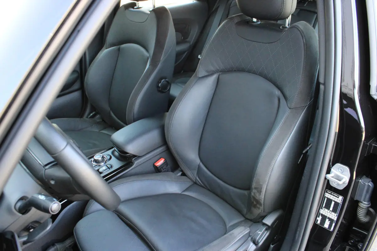 1.5 Cooper Camera | ACC | Comfort Access | Leder | DAB | Stoelverwarming | Stuurwielverwarming | 1e Eigenaar | BTW | Facelift