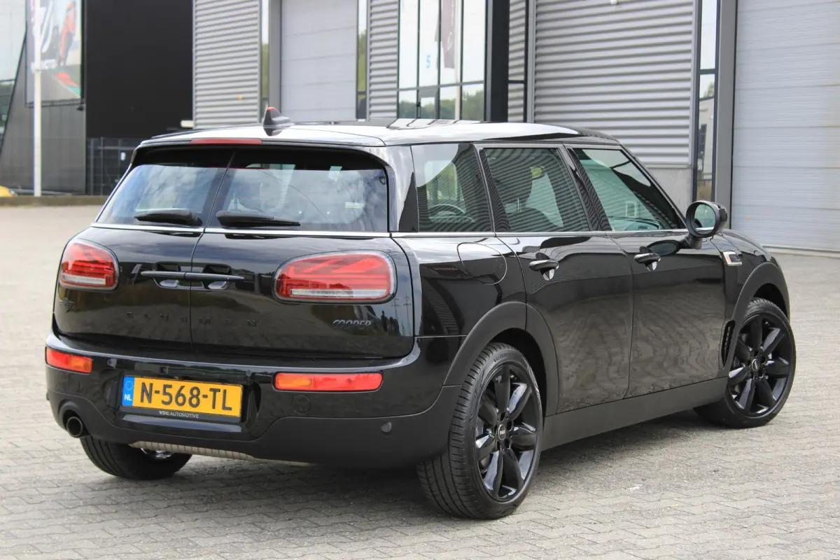 1.5 Cooper Camera | ACC | Comfort Access | Leder | DAB | Stoelverwarming | Stuurwielverwarming | 1e Eigenaar | BTW | Facelift