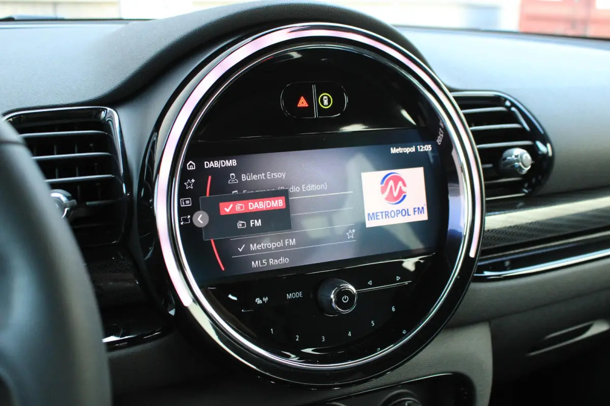 Cooper Camera | ACC | Comfort Access | Leder | DAB | Stoelverwarming | Stuurwielverwarming | 1e Eigenaar | BTW | Facelift