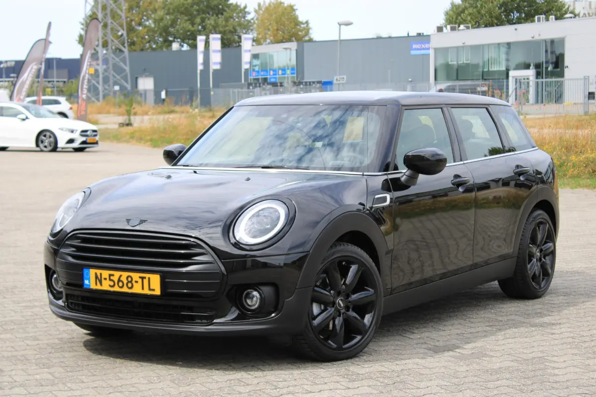 1.5 Cooper Camera | ACC | Comfort Access | Leder | DAB | Stoelverwarming | Stuurwielverwarming | 1e Eigenaar | BTW | Facelift