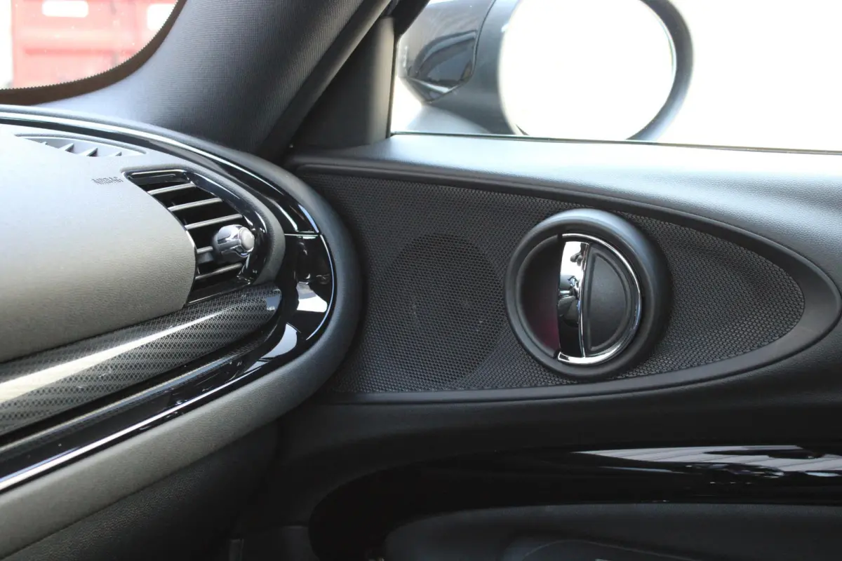 Cooper Camera | ACC | Comfort Access | Leder | DAB | Stoelverwarming | Stuurwielverwarming | 1e Eigenaar | BTW | Facelift