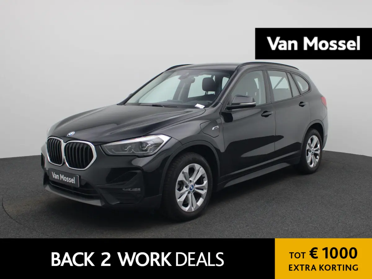 xDrive25e | Climate Control | Cruise Control | Navigatie | Achteruitcamera | Parkeersensoren | Lichtmetalen Velgen |