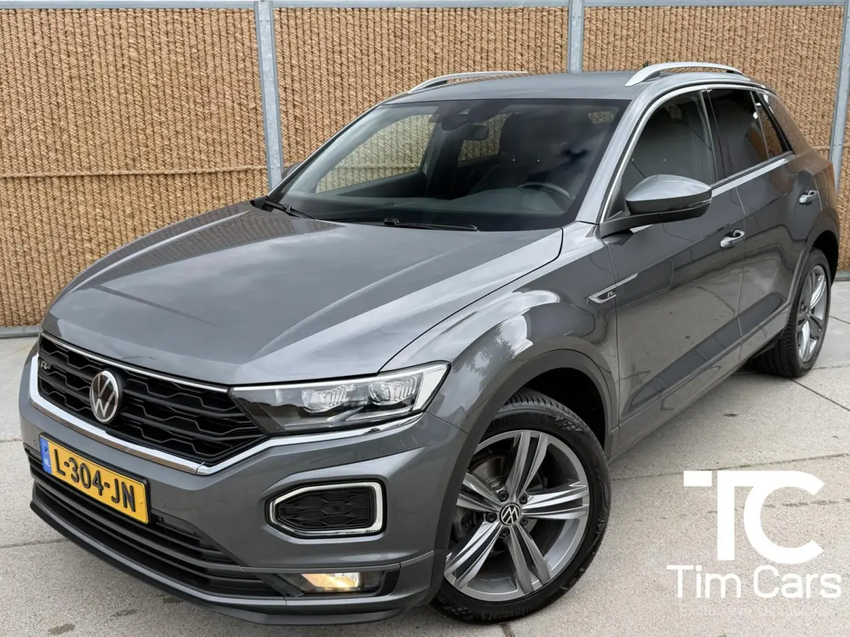 1.5 TSI Sport Business R-line Automaat | LED verlichting | Stoelverwarming | Achteruitrijcamera | Digitale cockpit | Apple CarPlay/Android Auto | Climate control | Cruise control adaptief | 