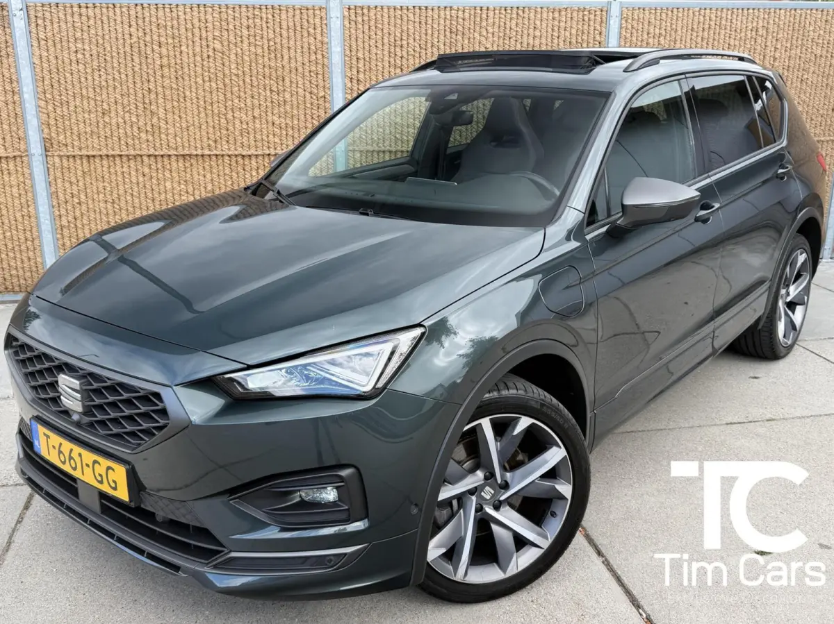 1.4 TSI e-Hybrid PHEV FR Business Intense Panoramadak | 20 inch lichtmetalen velgen | Metaalkleur | Stuurwiel verwarmd | 360 graden camera | Apple CarPlay/Android Auto | Climate control | Ad