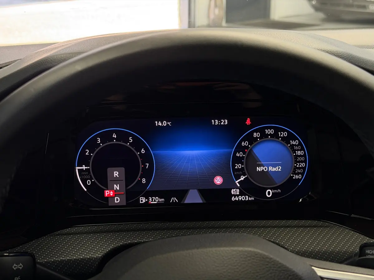 1.5 eTSI 3x R-Line CarPlay Camera
