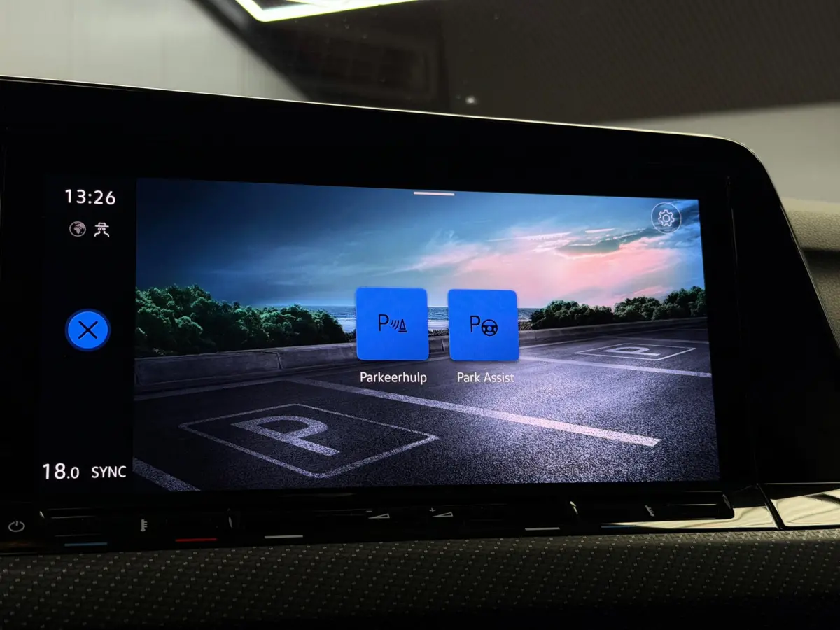 1.5 eTSI 3x R-Line CarPlay Camera