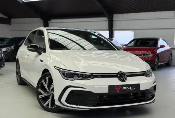 1.5 eTSI 3x R-Line CarPlay Camera