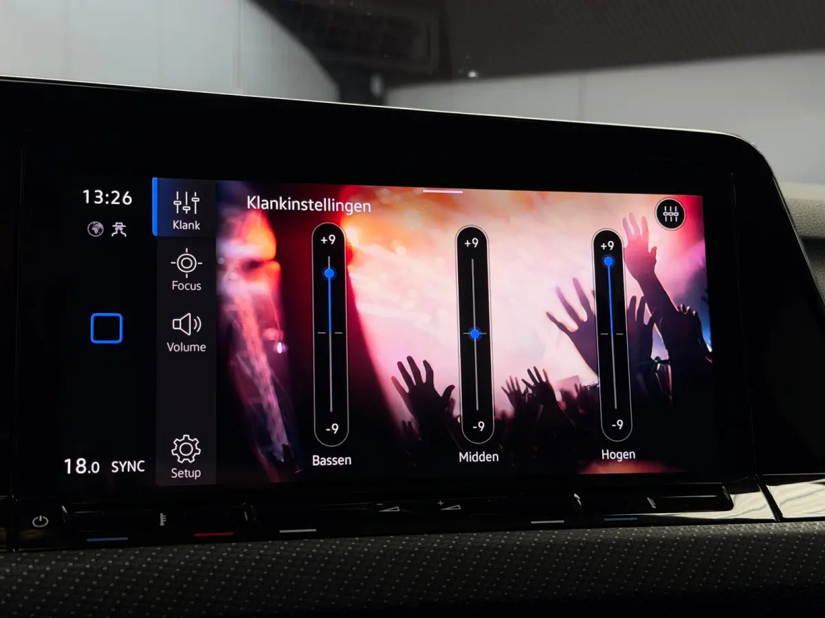 1.5 eTSI 3x R-Line CarPlay Camera