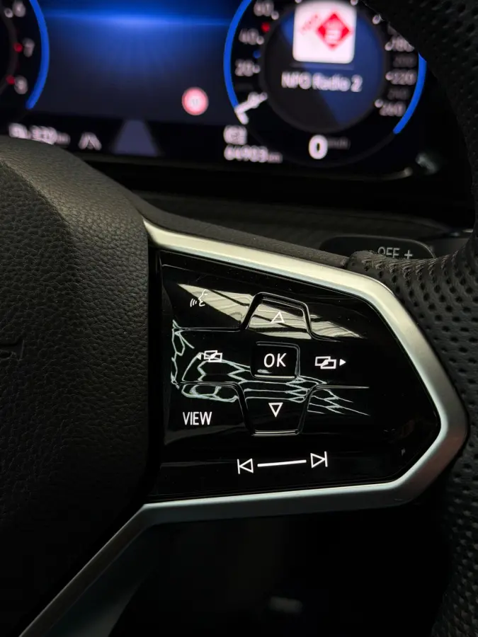 1.5 eTSI 3x R-Line CarPlay Camera
