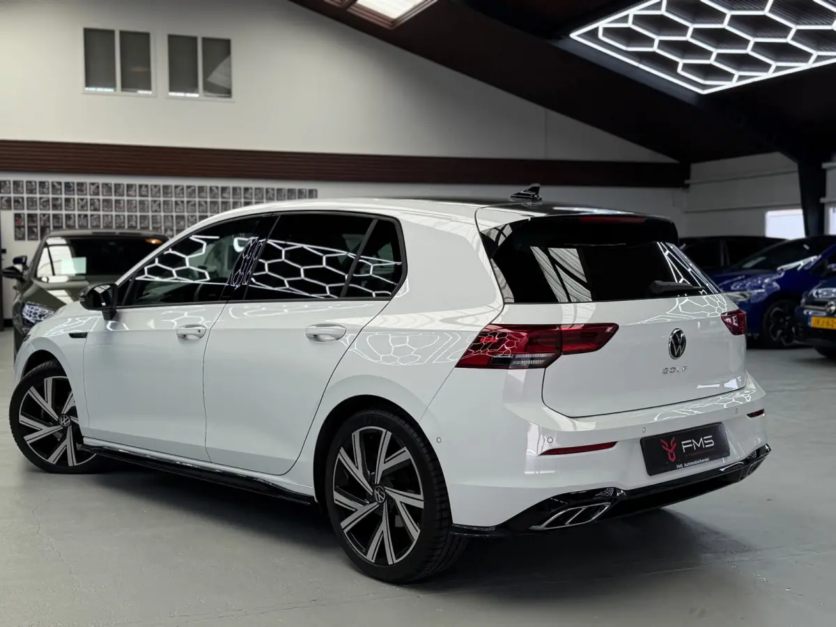 1.5 eTSI 3x R-Line CarPlay Camera