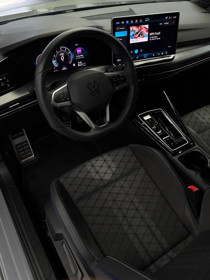 1.5 TSI 3x R-Line Facelift CarPlay Camera
