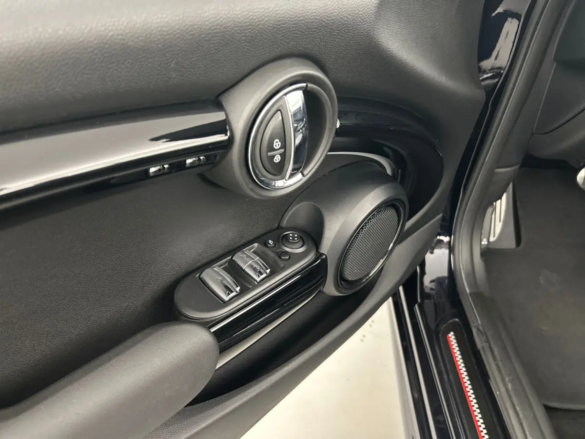 John Works Camera/Yours-Leer/Digi.Dash/Head-Up Display