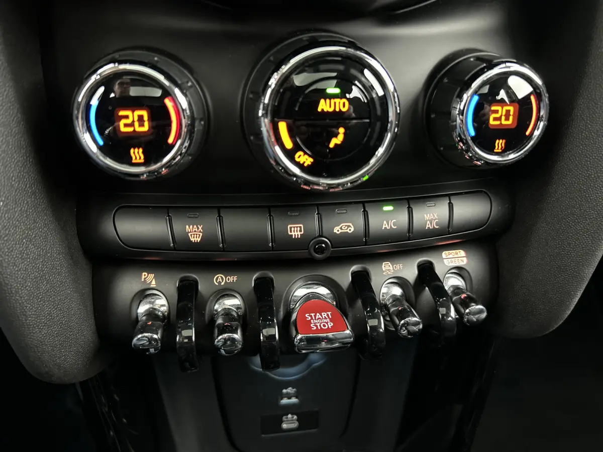 Mini 2.0 Aut. S Black-Edition Pano-dak/Leder-Sportstoel/17'LMV