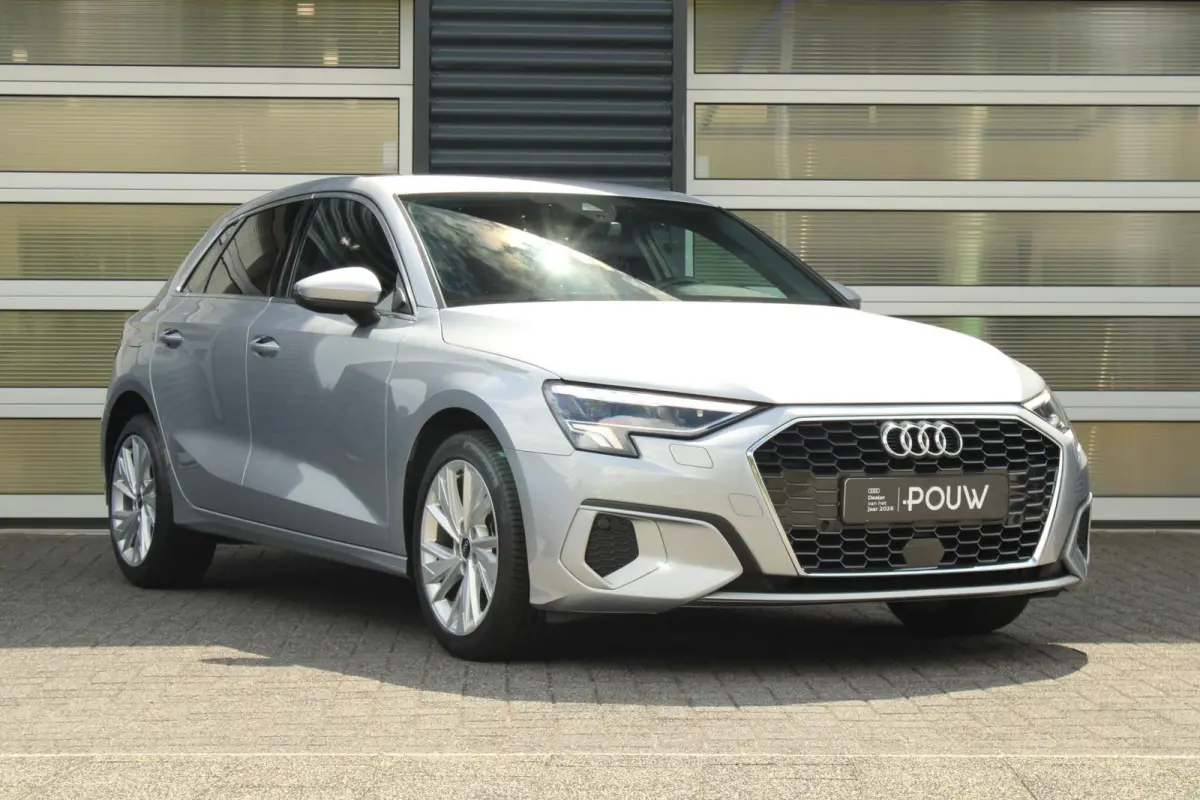 30 TFSI 110pk S-tronic Advanced edition | Smartphone Interface | 2-zone Climatronic | Cruise Control | Navigatie | ParkeersensorenAchter | Sportstoelen | Full LED