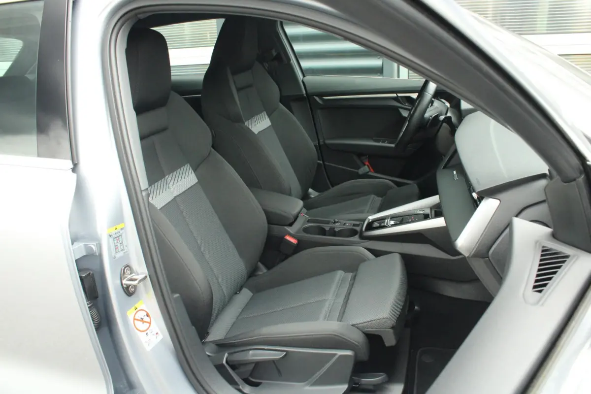 30 TFSI 110pk S-tronic Advanced edition | Smartphone Interface | 2-zone Climatronic | Cruise Control | Navigatie | ParkeersensorenAchter | Sportstoelen | Full LED