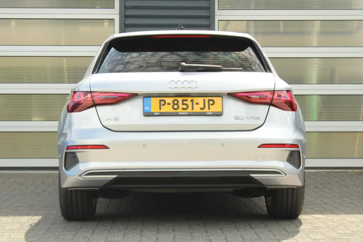 30 TFSI 110pk S-tronic Advanced edition | Smartphone Interface | 2-zone Climatronic | Cruise Control | Navigatie | ParkeersensorenAchter | Sportstoelen | Full LED