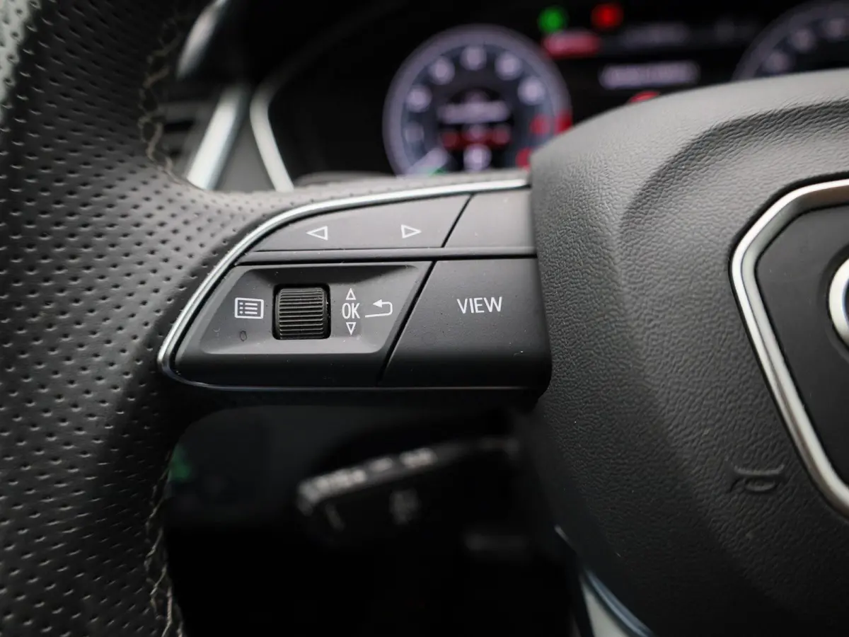 50 TFSI e Advanced edition 299 PK | S-line | Navigatie | Camera | Cruise control | Climate control | Audi smartphone interface | Elektr. instel. bestuurd.stoel | Stoelverwarming | Ledkoplamp