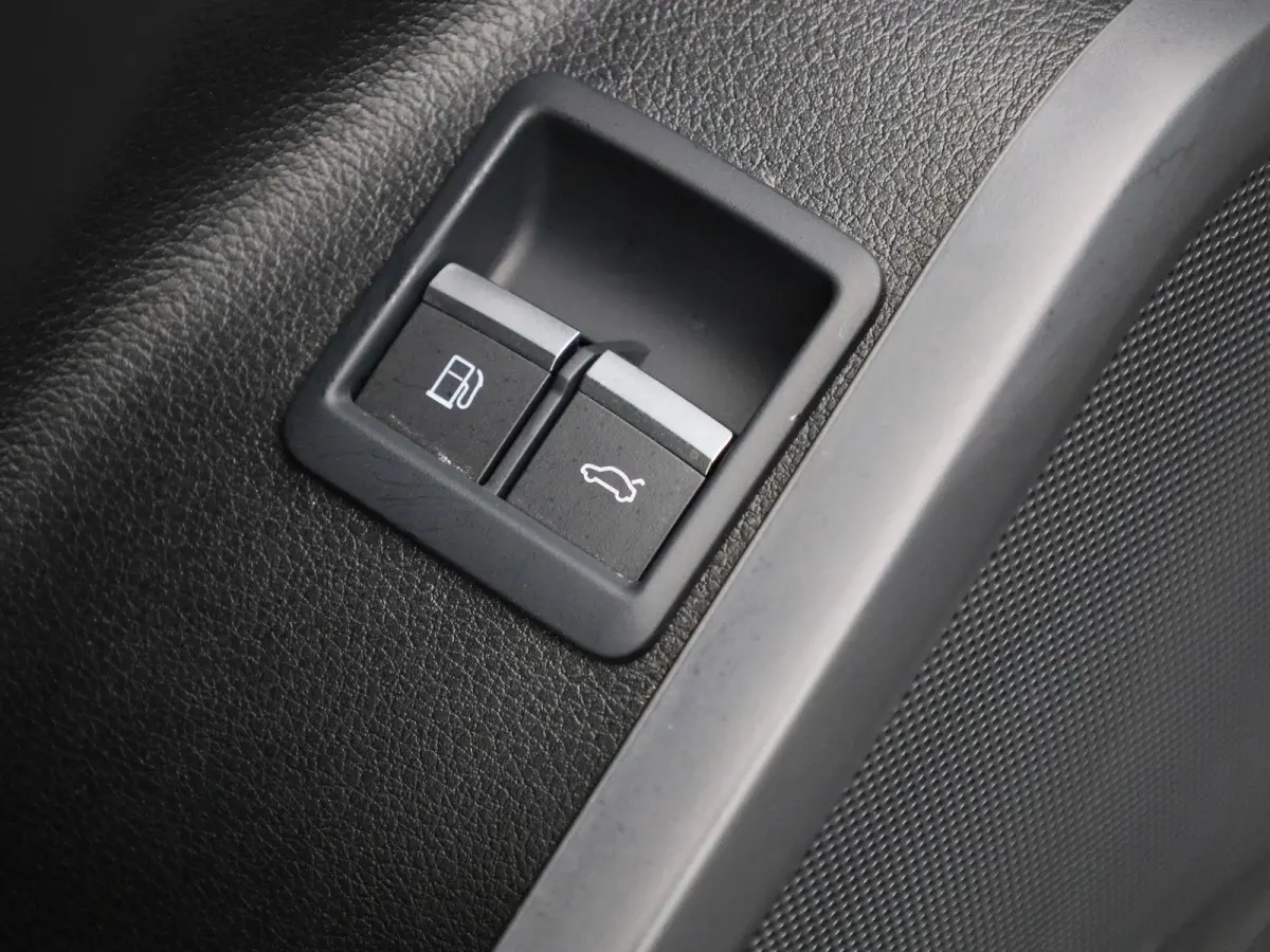 50 TFSI e Advanced edition 299 PK | S-line | Navigatie | Camera | Cruise control | Climate control | Audi smartphone interface | Elektr. instel. bestuurd.stoel | Stoelverwarming | Ledkoplamp