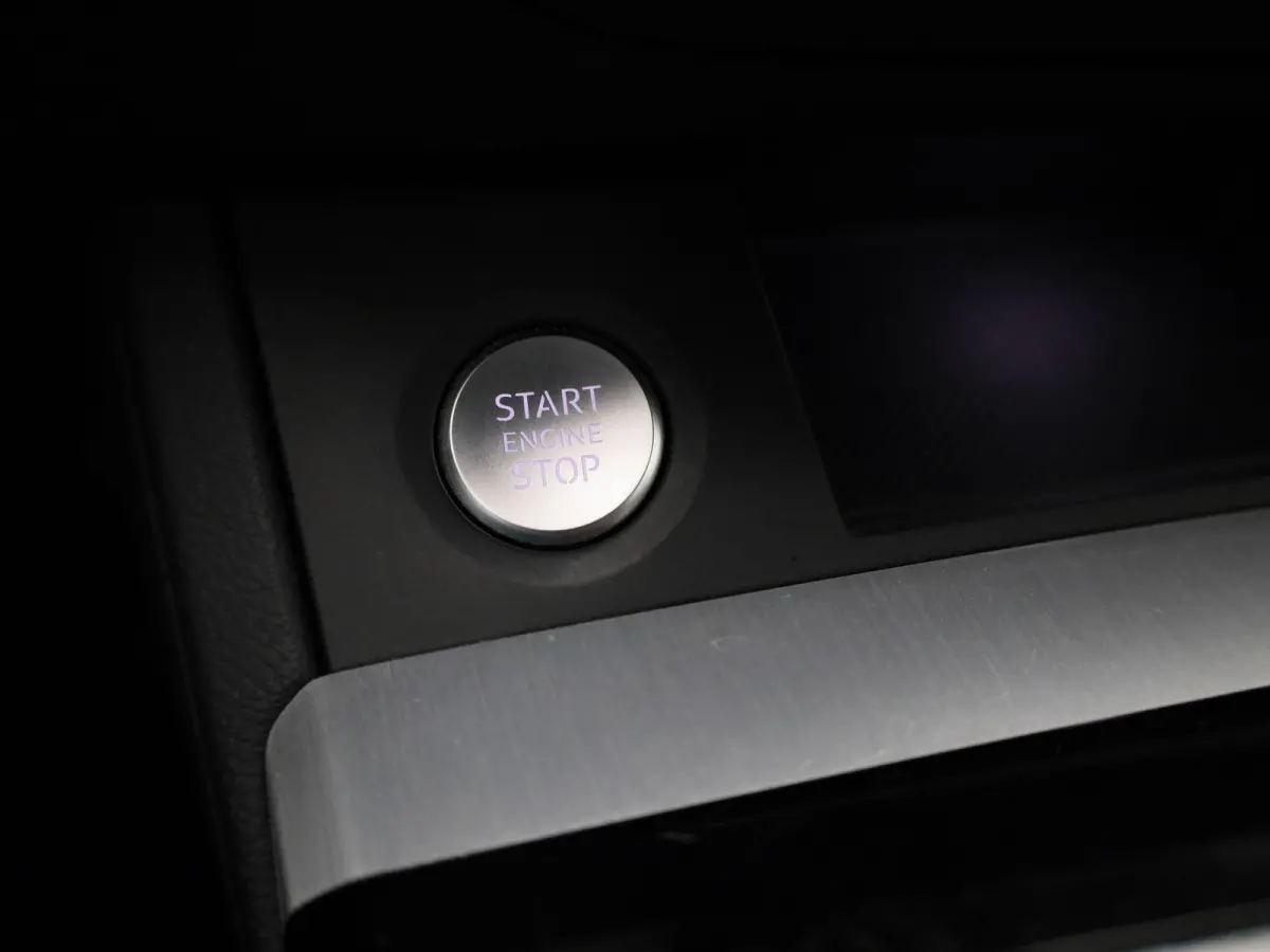 50 TFSI e Advanced edition 299 PK | S-line | Navigatie | Camera | Cruise control | Climate control | Audi smartphone interface | Elektr. instel. bestuurd.stoel | Stoelverwarming | Ledkoplamp