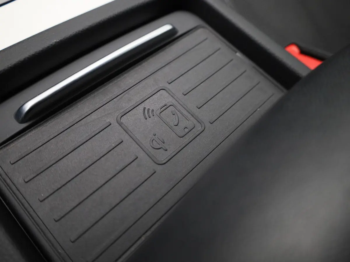 50 TFSI e Advanced edition 299 PK | S-line | Navigatie | Camera | Cruise control | Climate control | Audi smartphone interface | Elektr. instel. bestuurd.stoel | Stoelverwarming | Ledkoplamp