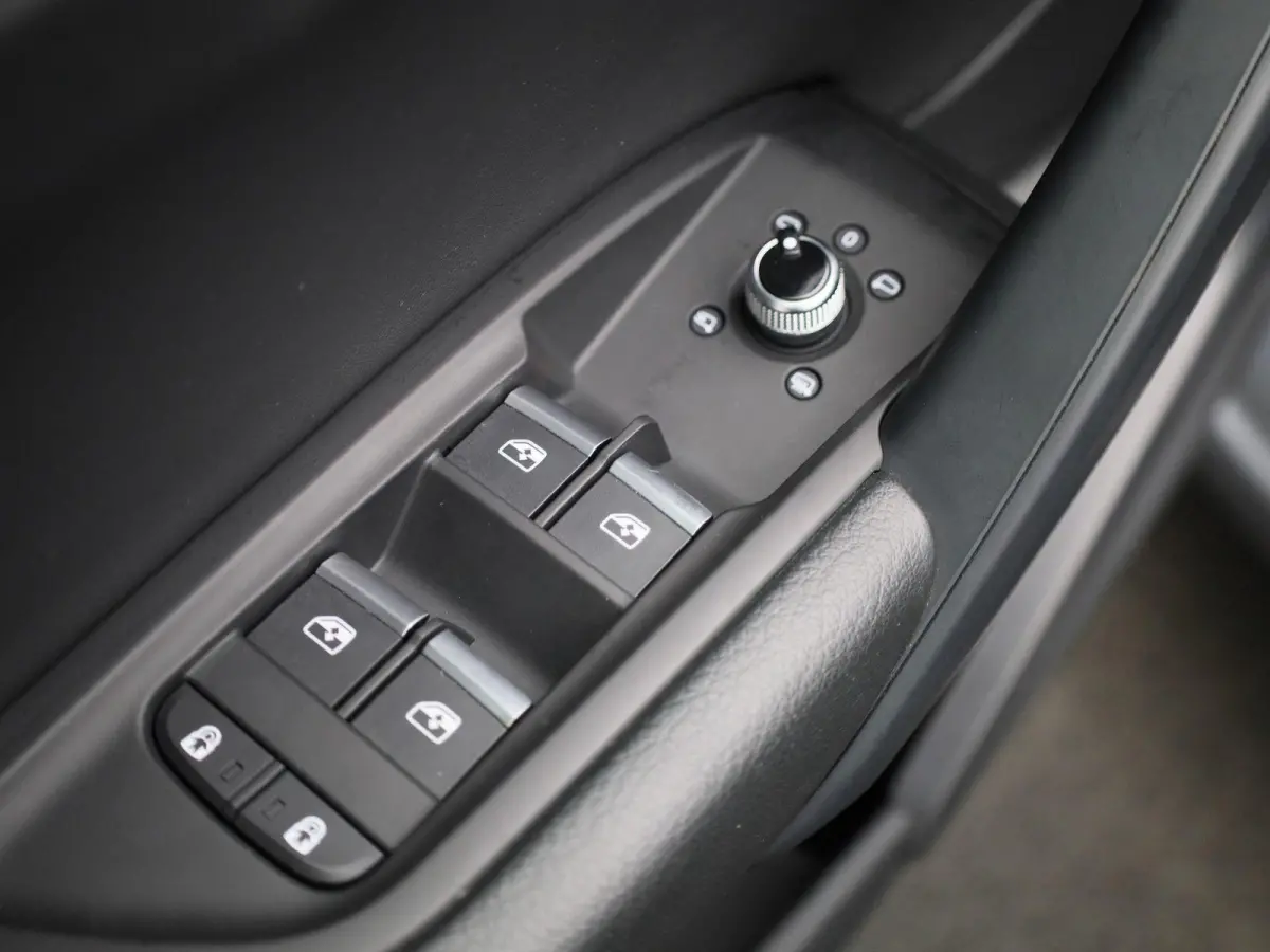 50 TFSI e Advanced edition 299 PK | S-line | Navigatie | Camera | Cruise control | Climate control | Audi smartphone interface | Elektr. instel. bestuurd.stoel | Stoelverwarming | Ledkoplamp