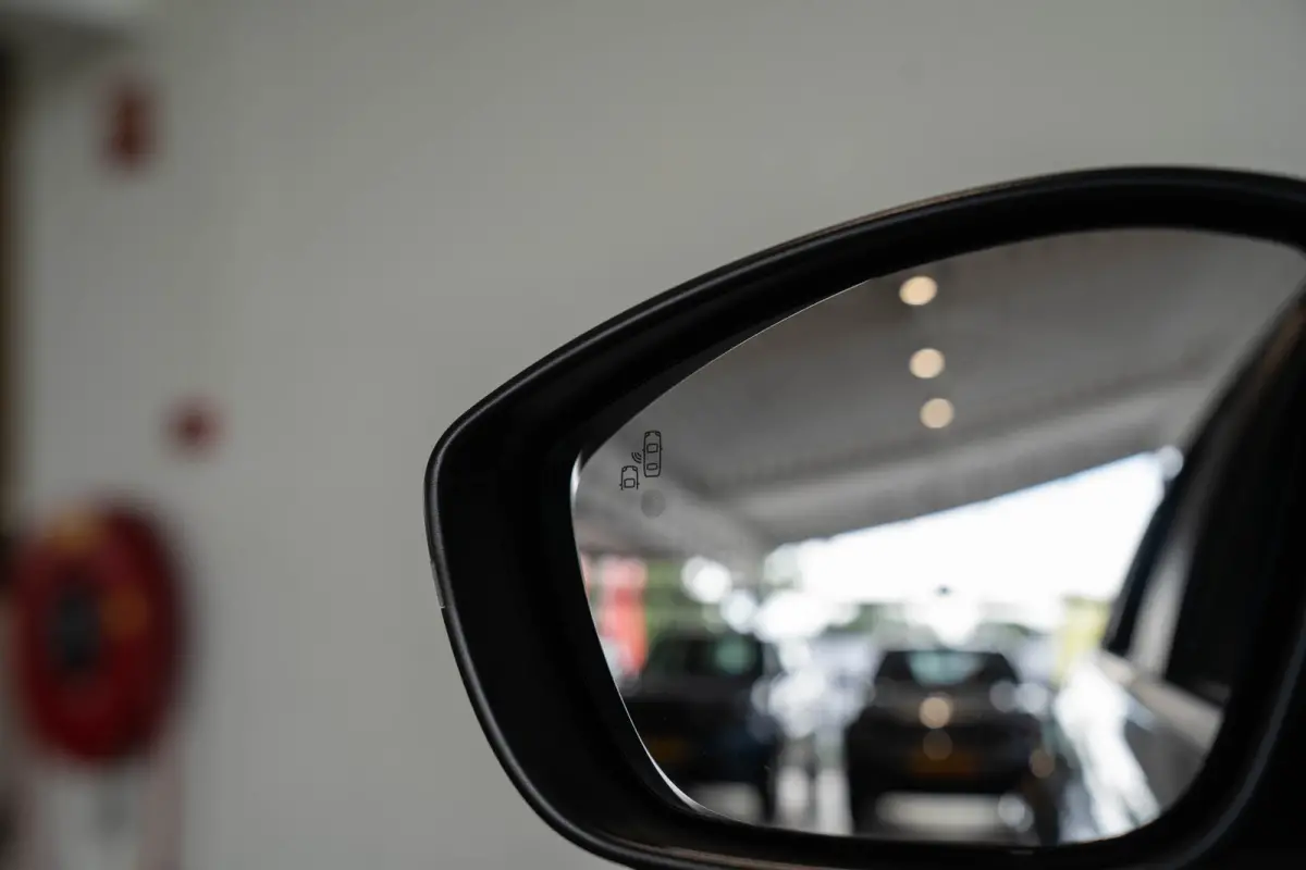 1.2 e-Hybrid Summit | Panoramadak | Elektrische Achterklep | Navigatie | Camera | Apple Carplay & Android Auto |