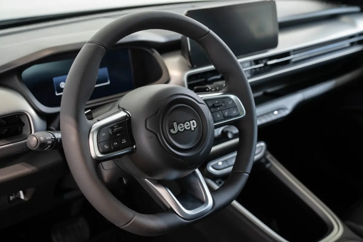 1.2 e-Hybrid Summit | Panoramadak | Elektrische Achterklep | Navigatie | Camera | Apple Carplay & Android Auto |