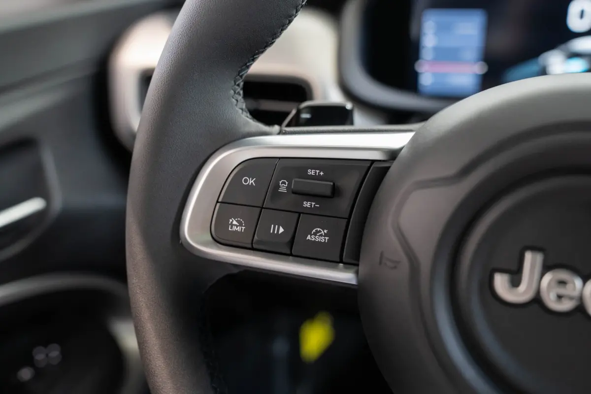 1.2 e-Hybrid Summit | Panoramadak | Elektrische Achterklep | Navigatie | Camera | Apple Carplay & Android Auto |