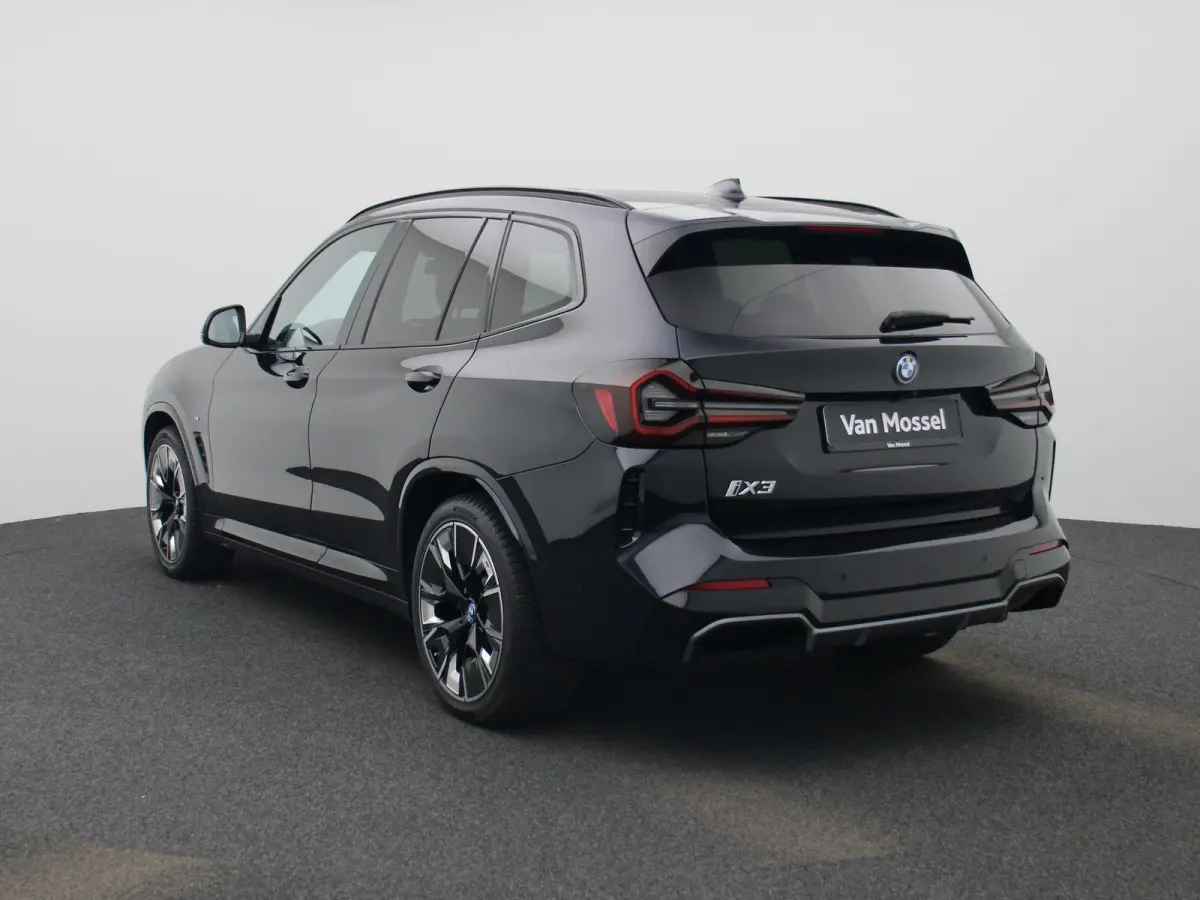 M-Sport 80 kWh | SOH 99% | PANORAMADAK | 360 CAMERA | HARMAN KARDON | MEMORY | ELEKTRISCHE KOFFERKLEP | STOELVERWARMING | APPLE CARPLAY - ANDROID AUTO | LEDEREN STOELEN |