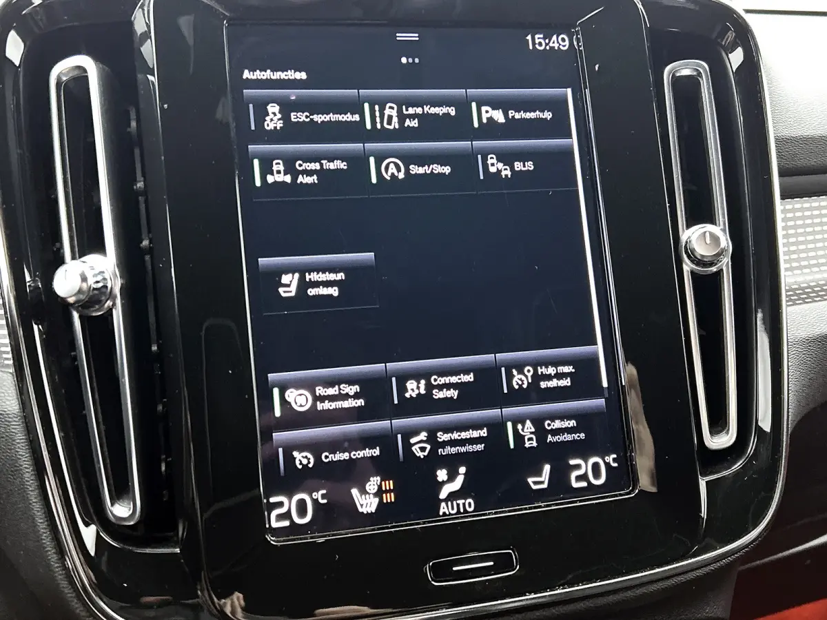 T2 130PK R-Design / Trekhaak / 1/2 Leder / Airco-ecc./ Navigatie / Stoelverwarming / Pdc. / Apk 11-2028
