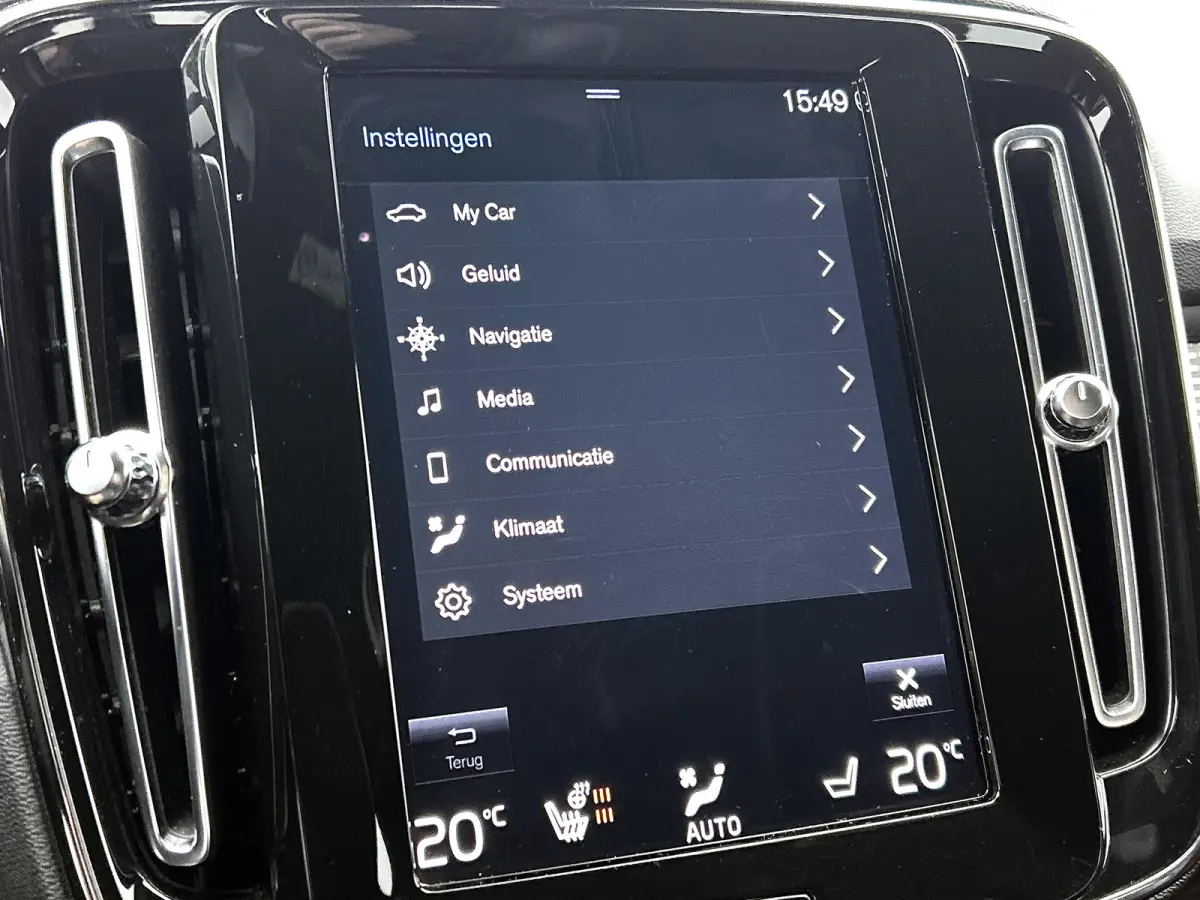 T2 130PK R-Design / Trekhaak / 1/2 Leder / Airco-ecc./ Navigatie / Stoelverwarming / Pdc. / Apk 11-2028