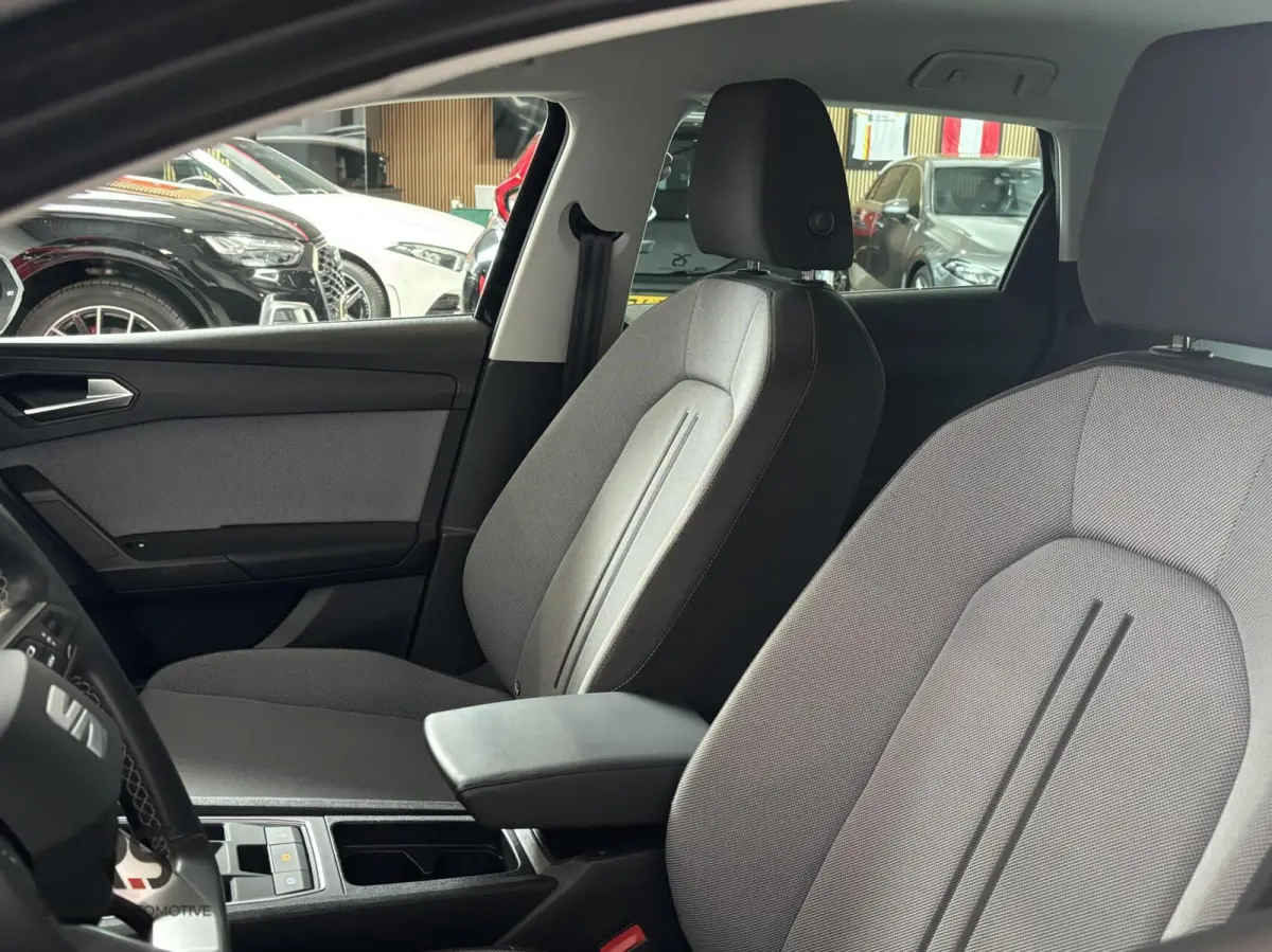 DSG Style Buss Intense | Navi | Virtual | ACC | Camera | PDC | LED | Keyless | CarPlay | Org NL |
