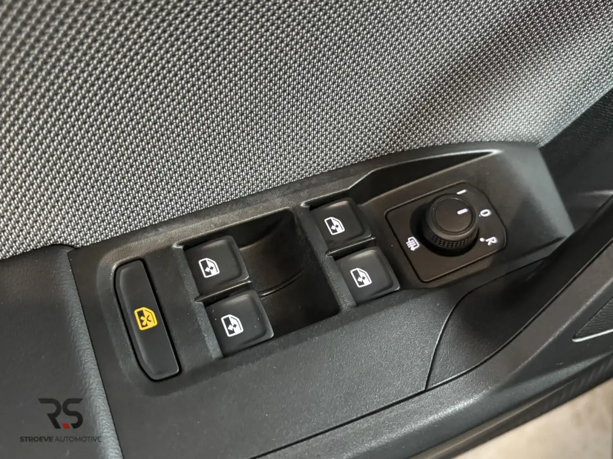 DSG Style Buss Intense | Navi | Virtual | ACC | Camera | PDC | LED | Keyless | CarPlay | Org NL |
