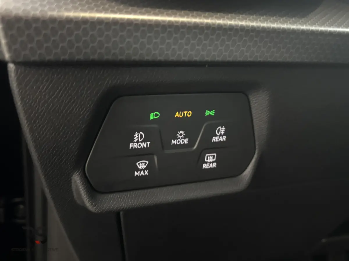 DSG Style Buss Intense | Navi | Virtual | ACC | Camera | PDC | LED | Keyless | CarPlay | Org NL |