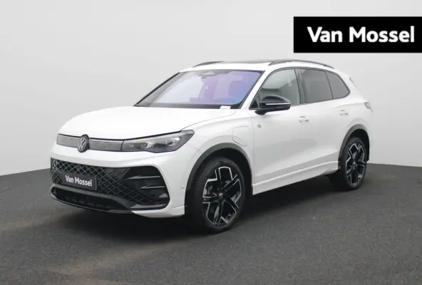 1.5 eHybrid R-Line Edition 272 PK | SoH 100% | Automaat | Navigatie | Panoramadak | Harman Kardon | Inklapbare trekhaak | Head-up display | 360 Camera | Stoelmassage | Stoelventilatie voor |