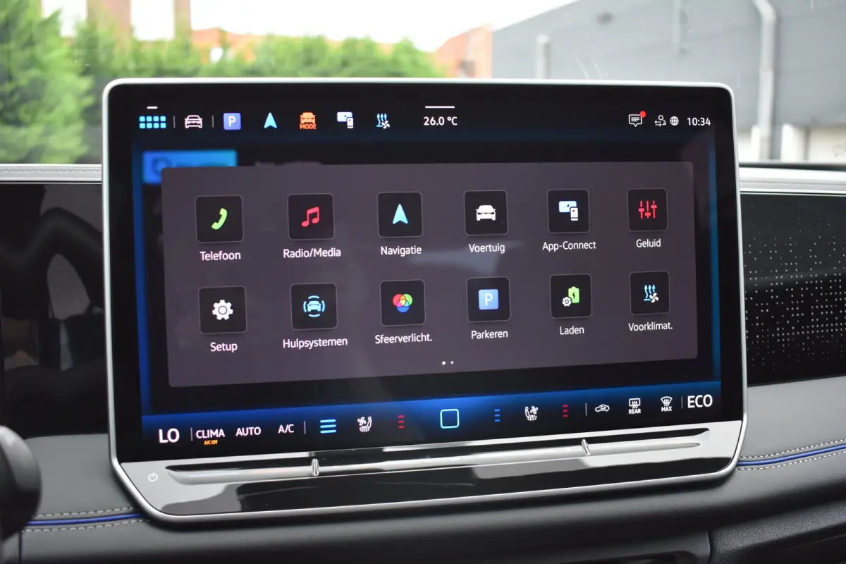 1.5 TSI eHybrid PHEV 272PK R-Line | Schuif-kanteldak | Elektrische achterklep | Harman Kardon | 360 camera | Head-up display | Design Pakket | Comfort Pakket Plus | VERLENGDE GARANTIE