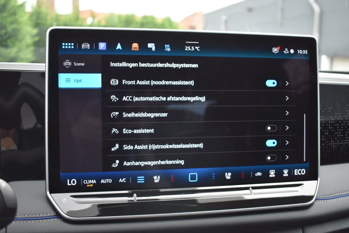 1.5 TSI eHybrid PHEV 272PK R-Line | Schuif-kanteldak | Elektrische achterklep | Harman Kardon | 360 camera | Head-up display | Design Pakket | Comfort Pakket Plus | VERLENGDE GARANTIE