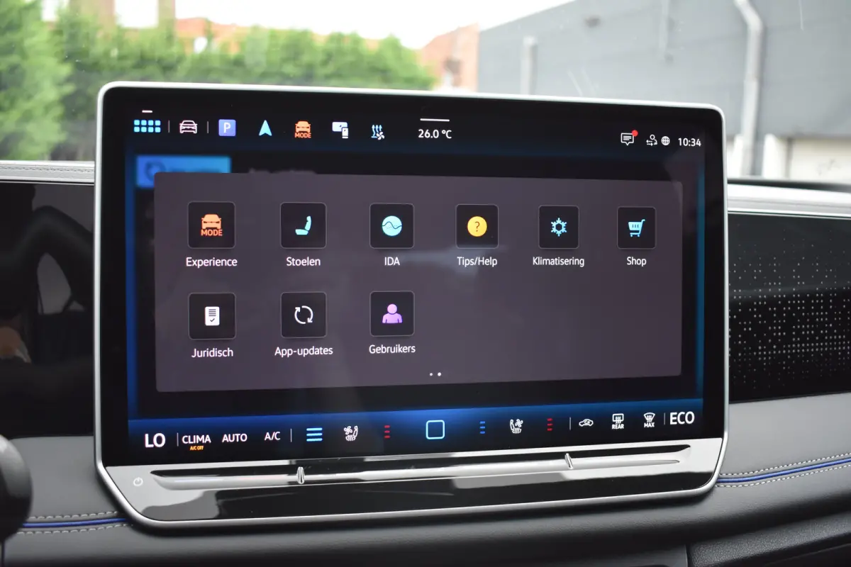 1.5 TSI eHybrid PHEV 272PK R-Line | Schuif-kanteldak | Elektrische achterklep | Harman Kardon | 360 camera | Head-up display | Design Pakket | Comfort Pakket Plus | VERLENGDE GARANTIE